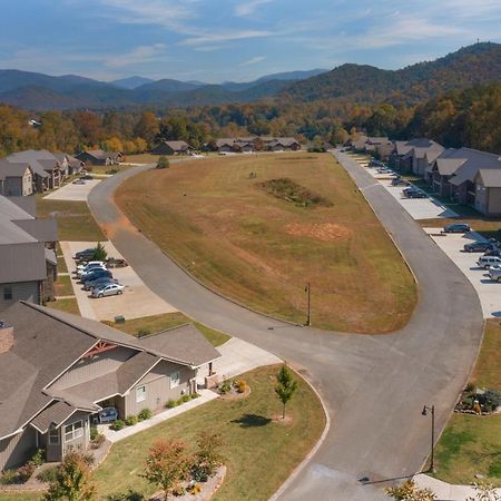 Modern Cades Cove Condo W Community Pool Townsend Exterior foto